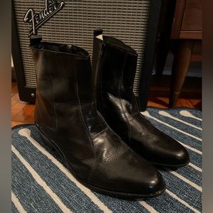 Rock and roll 🎸 Chelsea Boots by Stacy Adams